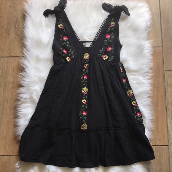 Urban Outfitters Forever Embroidered 